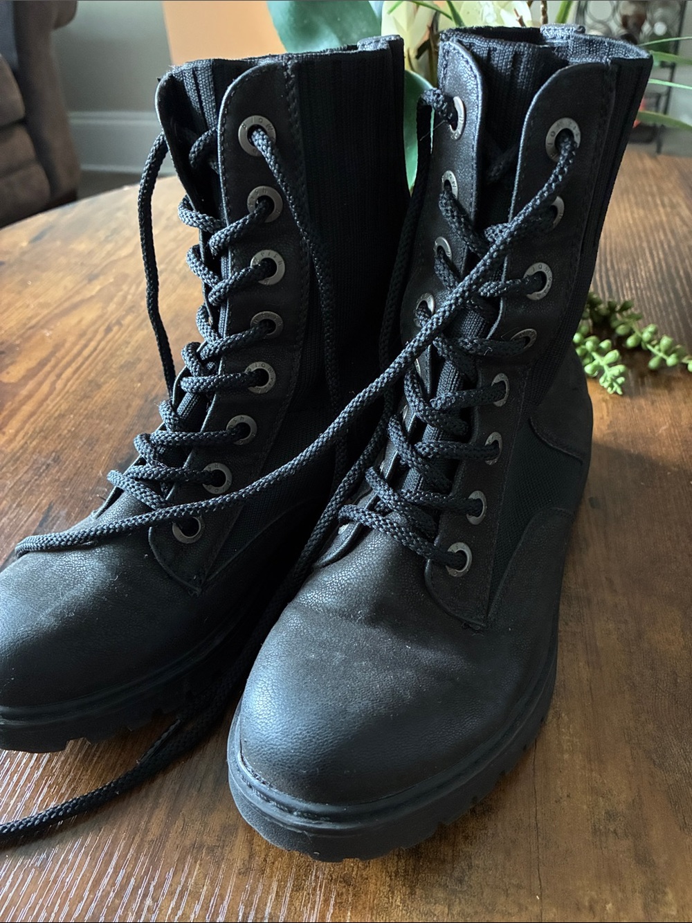 Blowfish Women's Black Lace-Up Combat Boots - Classic Utility Style